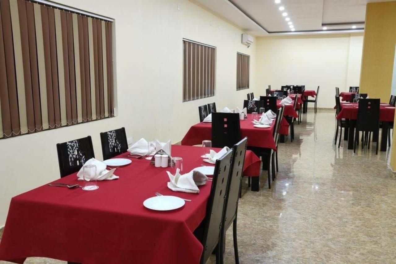 Hotel Mariya International Bódhgaja Exteriér fotografie